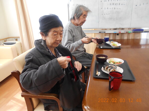 img1_608.jpg